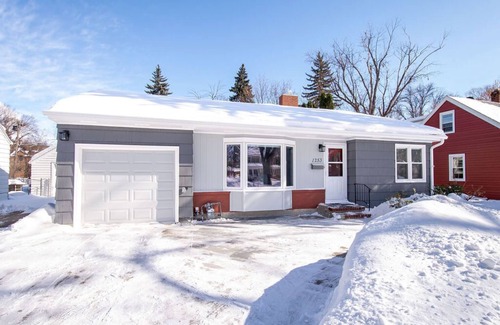 Roosevelt House | Charming Home in the Heart of North Fargo