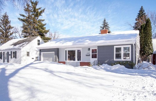 Roosevelt House | Charming Home in the Heart of North Fargo