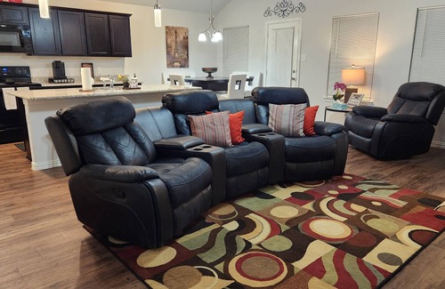 Fort Worth House | Charming home just minutes from Fort Worth Downtown, Stockyards & TCU