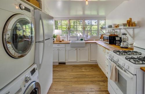 West Side Historic District House | Charming Home Less Than 2 Mi to Downtown Hendersonville!