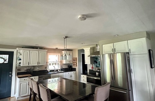 South Portland House | Charming home, minutes away from downtown Portland, beaches, and the airport.