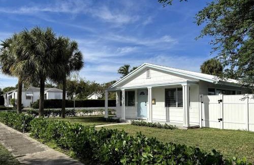 Parker Ridge House | Charming Home near Shops & Beach
