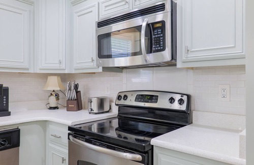 Hahira House | Charming Home Near Downtown Perfect for Families & Weekend Getaways