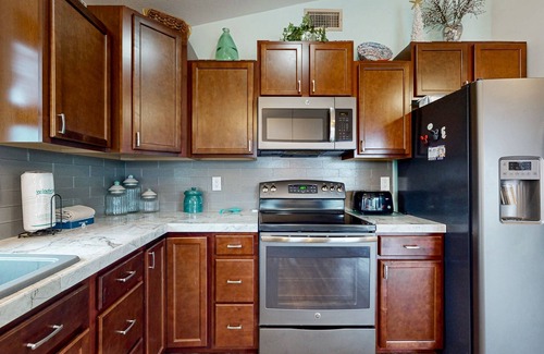 Nags Head House | Charming Home Near the Beach with Community Pool