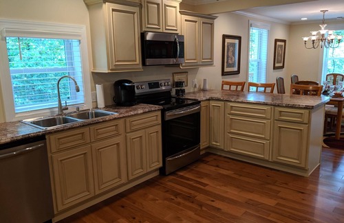 Sloans Valley House | Charming home nestled on the Cumberland.nA stone's throw away from boat ramp.