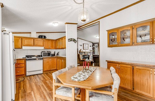 Boulder Junction House | Charming home with gas grill, full kitchen, deck, patio, TV, and washer/dryer