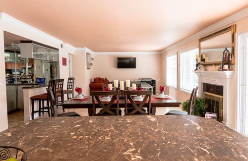 Orange House | Charming Home w/Pool & Spa Near Disneyland, Knotts Berry Farm, and much more