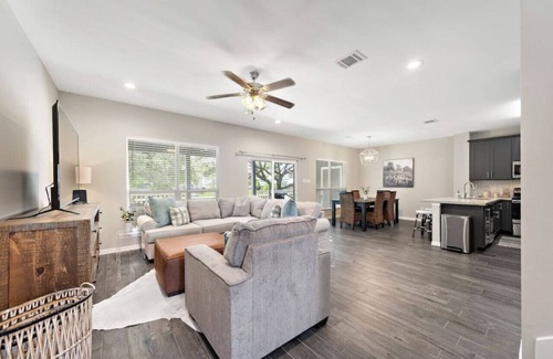 West Livingston House | Charming Home with Lake Views & Private Pool
