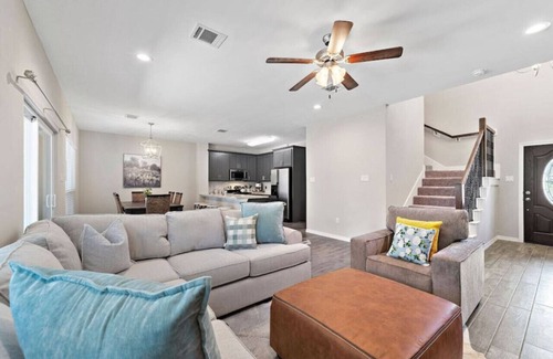 West Livingston House | Charming Home with Lake Views & Private Pool