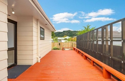 Trentham House | Charming home with fantastic location