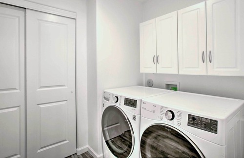 Post Falls House | Charming Home with Hot Tub, 3 Mi to Falls Park!