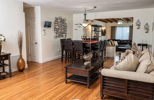 Westchester House | Charming Home with Private Pool in the Heart of Miami