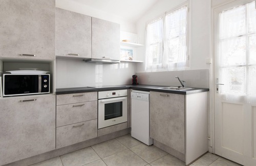 Saint-Martin-de-Re Apartment | Charming house SANTOLINE