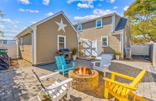 South Yarmouth House | Charming House by the Beach with Patio Grill and FirePit