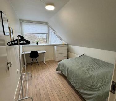 Odense Villa | Charming house for 11 persons in Odense with Luxury Rooftop Deck & Free Parking