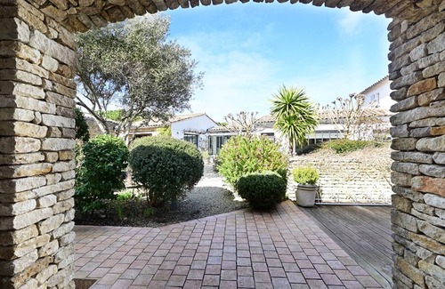 Les Portes-en-Re House | Charming House Near Village Center with Garden, Terraces, and Close to Beaches