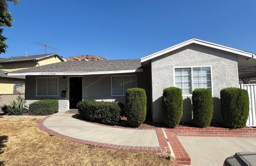 Burbank House | Charming house in Burbank!