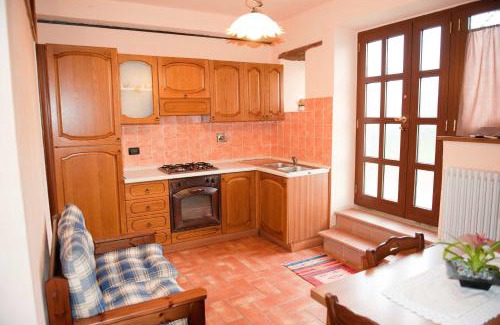 Caprese Michelangelo House | Charming house in Caprese Michelangelo with shared pool