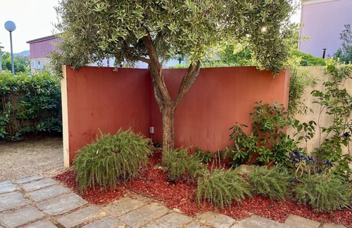 Saint-Florent House | Charming house in the heart of Saint-Florent-Corsica, beautiful garden, parking.