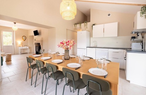 Hautefort House | Charming House in Hautefort with Pool & Nature