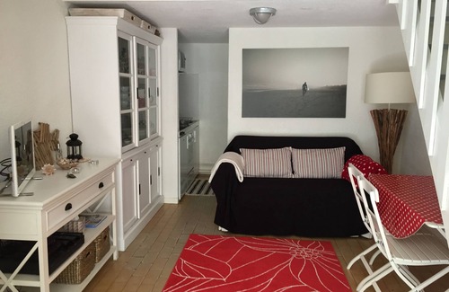 Carcans House | Charming house located on the shore of Lake Maubuisson, close to the ocean.