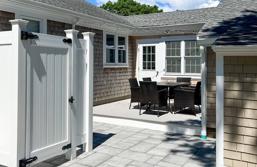 South Yarmouth House | Charming house near the ocean with central AC, washer/dryer & high-speed WiFi