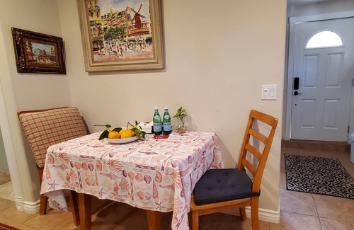 Agoura Hills Apartment | Charming House on A Cul-de-sac, close to all amenities