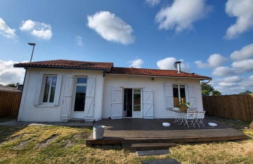 Carcans House | Charming house, pets welcome, forest, lake and ocean