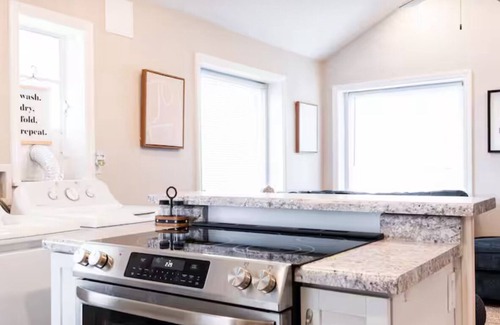 Jeffersonville House | Charming house, sleeps plenty with Hot Tub and large backyard and fire pit