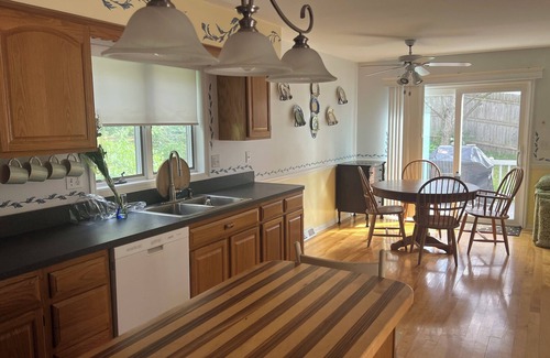 Saratoga Springs House | Charming house in Saratoga Springs with Saratoga Lake views throughout.