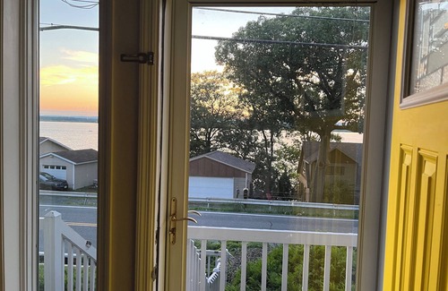 Saratoga Springs House | Charming house in Saratoga Springs with Saratoga Lake views throughout.