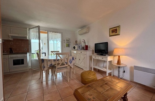 Vaux-sur-Mer House | Charming House with A/C, Veranda, Garden, Parking, Pet-Friendly
