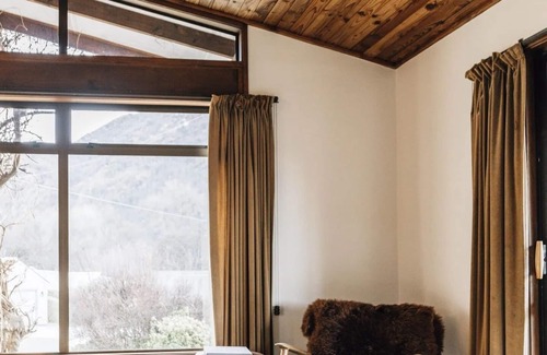 Arrowtown House | Charming House With all the Home Comforts
