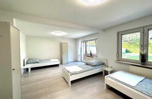 Fischeln Apartment | Charming House with Garden in Krefeld