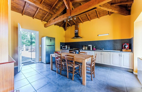 Salles House | Charming House with Heated, Secured Pool & Ideal Setting for Family and Friends