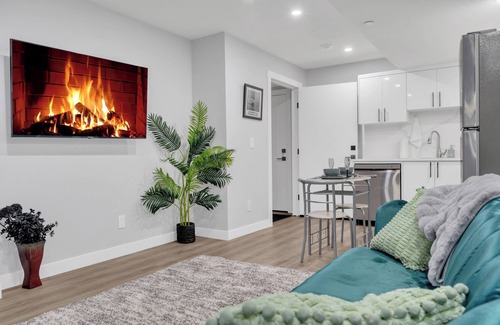 Calgary House | Charming house with WiFi in Livingston for a cozy getaway, close to the airport