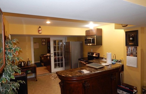 Severn House | Charming house with WiFi, fitness room, AC in brilliant Severn