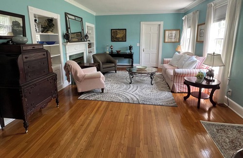 Hartwell House | Charming In-town Home