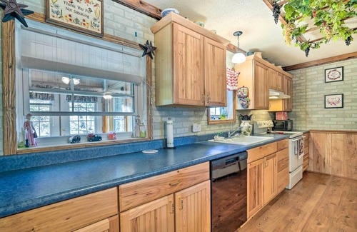 Ingram House | Charming Ingram Home w/Yard & Furnished Patio!