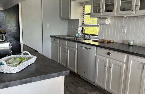 White Marlin Beach House | Charming Islamorada house with waterfront, private dock and beach