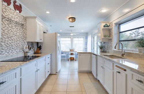 The Dunes House | Charming Island Cottage in Dunes Golf Tennis Club