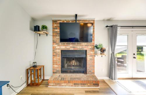 Piney Green House | Charming Jacksonville Abode with Patio!