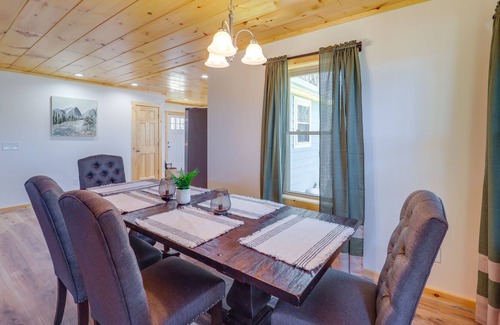 Jefferson House | Charming Jefferson Home w/ Loft & Mountain Views