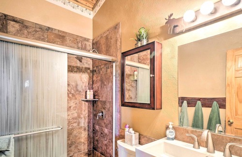 Indian Mountain Cabin | Charming Jefferson Retreat w/ Deck & Grill!