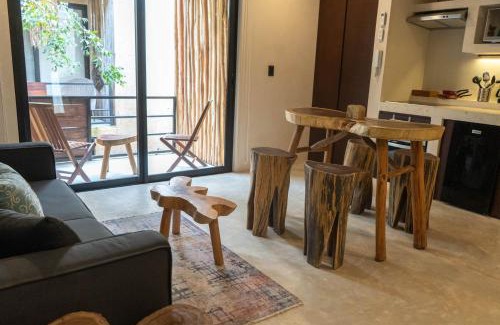 Zama Apartment | Charming Jungle Apartment in Luum Zama with Pool By Yeah
