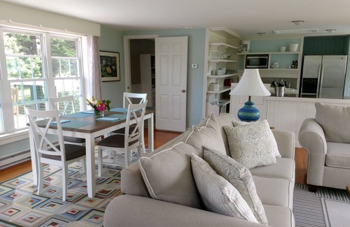 Kennebunkport Apartment | Charming Kennebunkport overlooking the Cape Arundel Golf Course