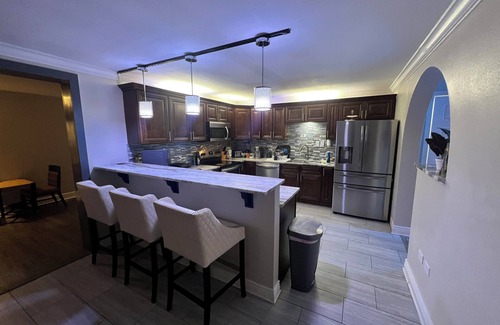 Lafayette Apartment | Charming King Studio Suite in Lafayette with High-Speed WiFi & More!