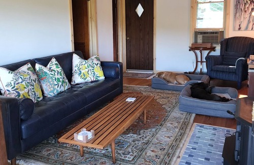 Greenwood Lake House | Charming lake house 2 BDR mountain house with gorgeous lake views