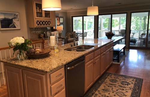 Mount Mourne House | Charming Lake Norman Home- Beautiful Quiet Cove "Great for Family's."
