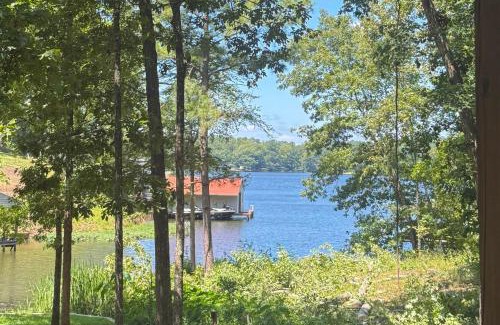 Milledgeville House | Charming Lake Sinclair Cabin Fire Pit, Dock